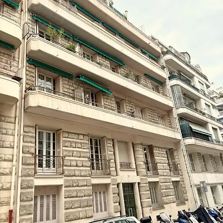Rossini Flat With Terrace Lägenhet